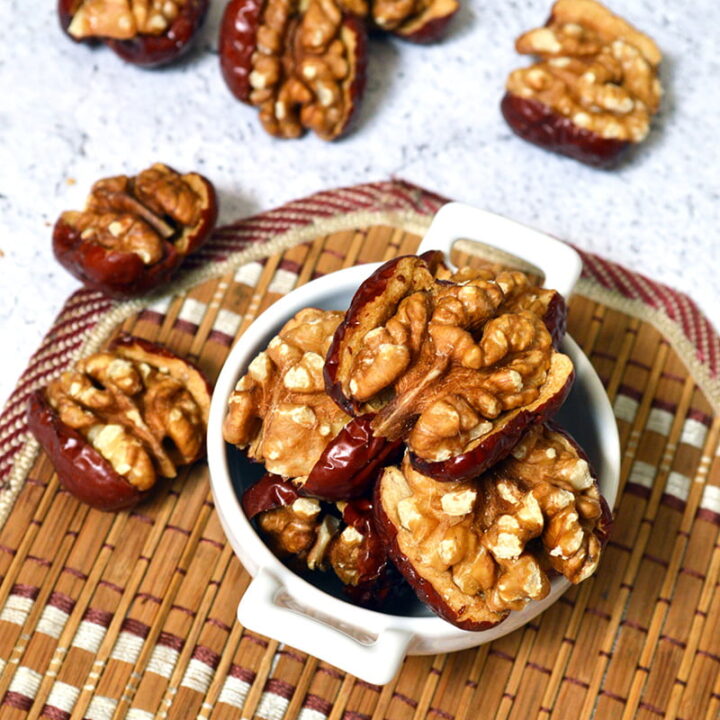 chinese walnut stuffed red dates