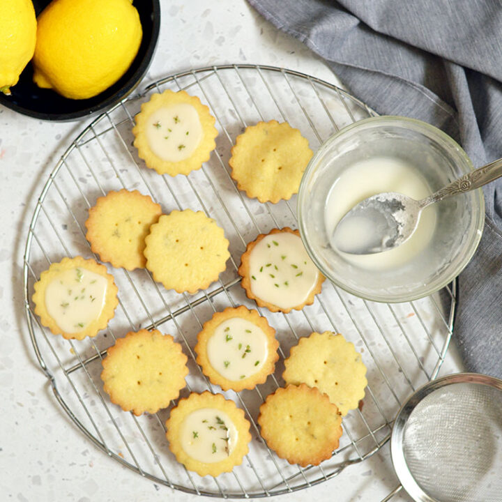 lemon thyme shortbread cookies