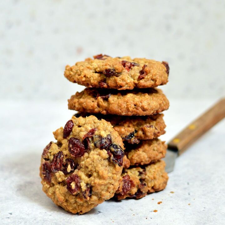 soft and chewy oatmeal cranberry cookies