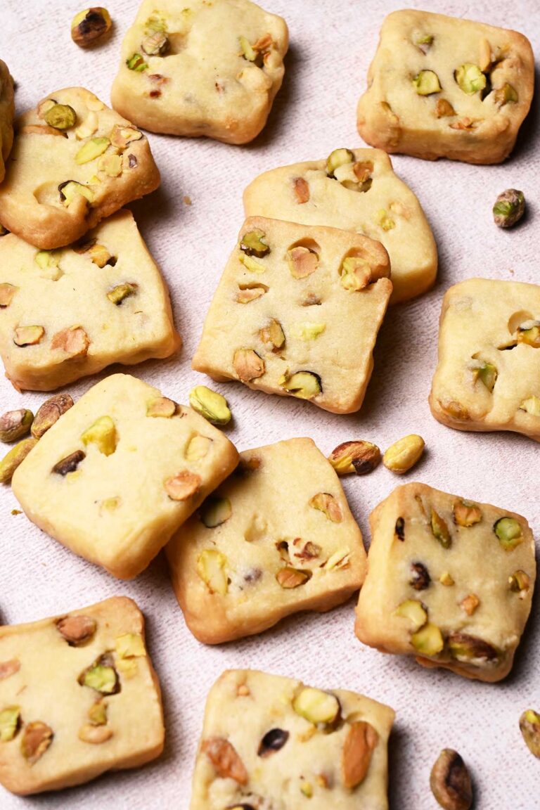 square shaped pistachio shortbread cookies