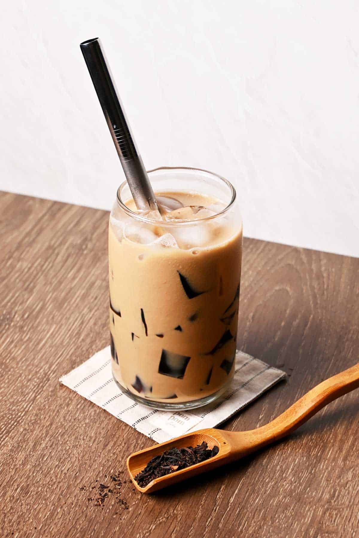 roasted milk tea with grass jelly