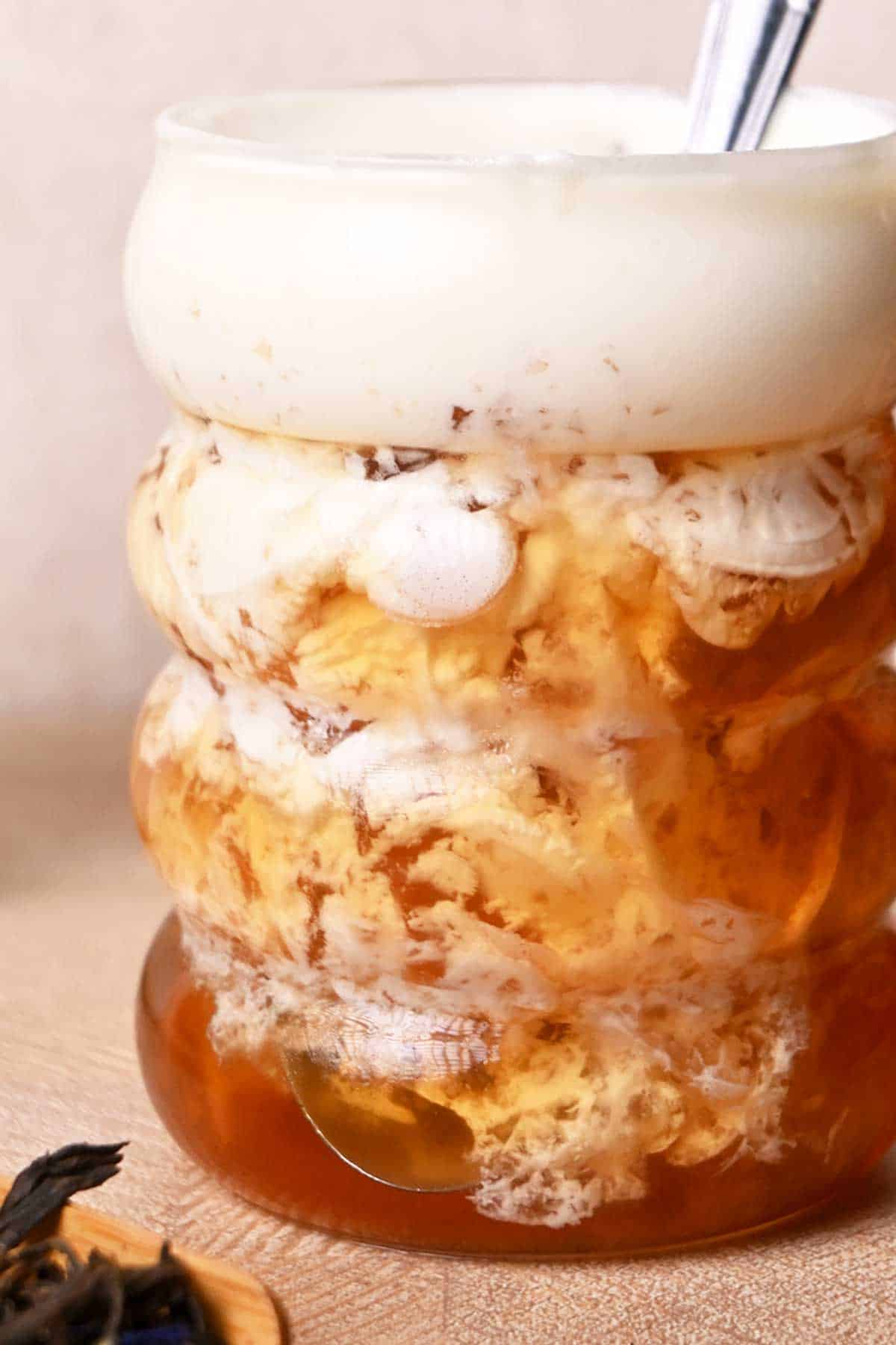 earl grey jelly with maple cream